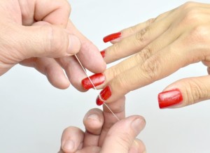 Remove the Acrylic Nails With Dental Floss